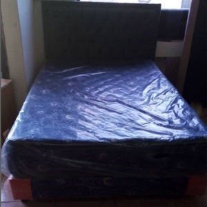 Base Sommier  1.40 con colchón 30 cm doble pillow